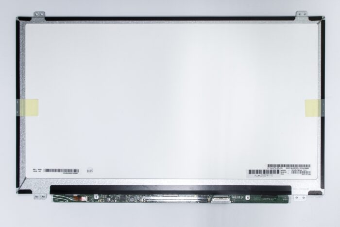 LCD 15.6" matrica