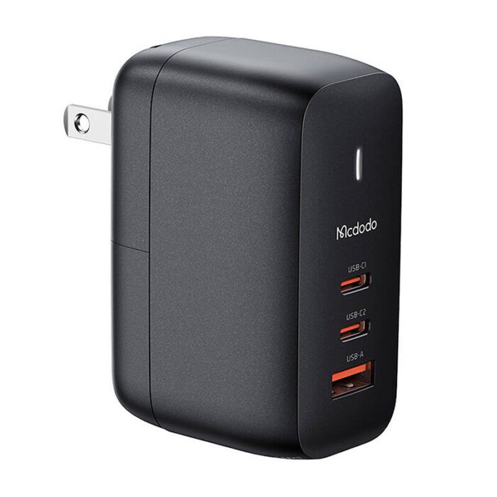 2x USB-C + USB-A