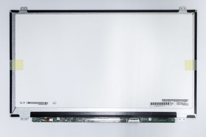 LCD 15.6" matrica