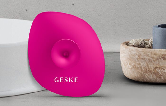 Facial Cleaning Brush 4in1 with Handle Geske with APP(magenta) - Image 9
