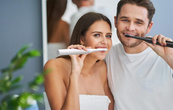 Sonic toothbrushes with tips set and 2 holders Bitvae D2+D2 (white and black) - Image 2