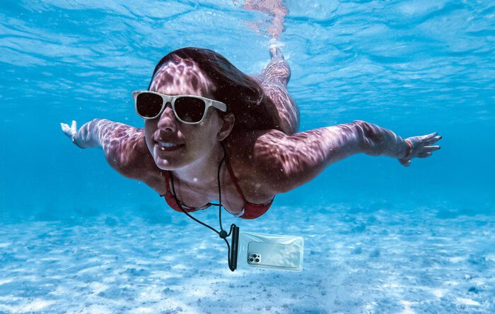 Waterproof phone case Baseus AquaGlide with Cylindrical Slide Lock (black) - Image 9