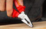Insulated Labor-saving Combination Plier Deli Tools EDL512006 - Image 2