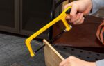 Mini Hacksaw 150mm Deli Tools EDL6007 - Image 6