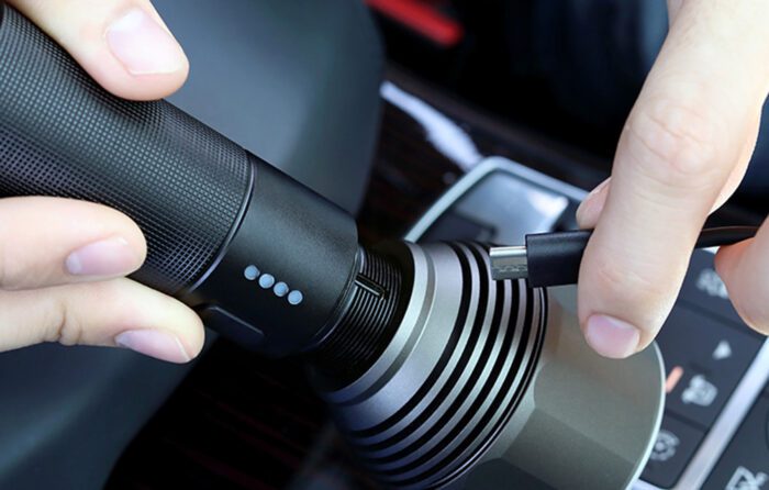Mini Flashlight with Powerbank Nextool NE0126 2000lm - Image 7