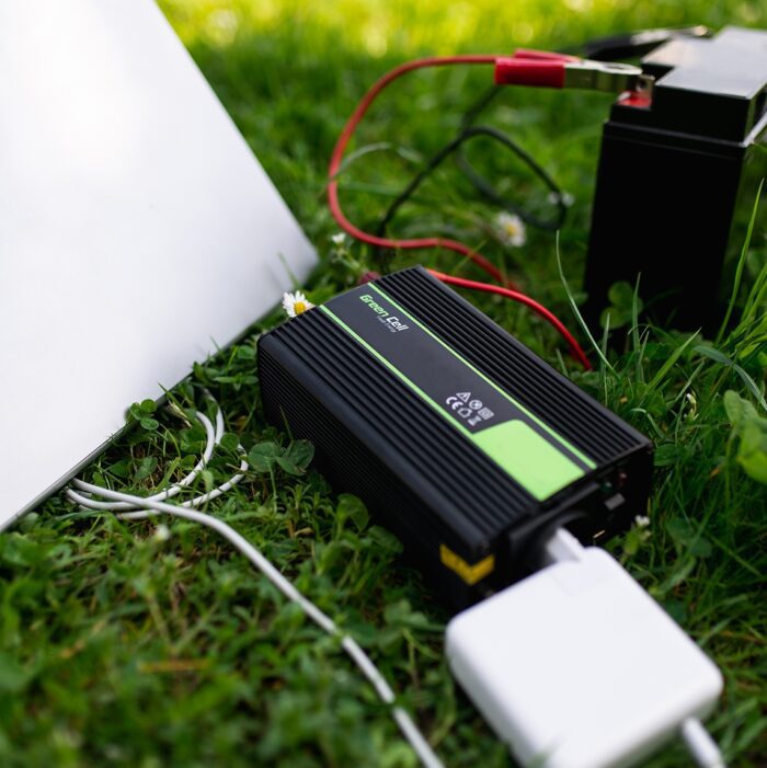 Green Cell Power Inverter 12V to 230V 500W/1000W Modified sine wave - Image 3